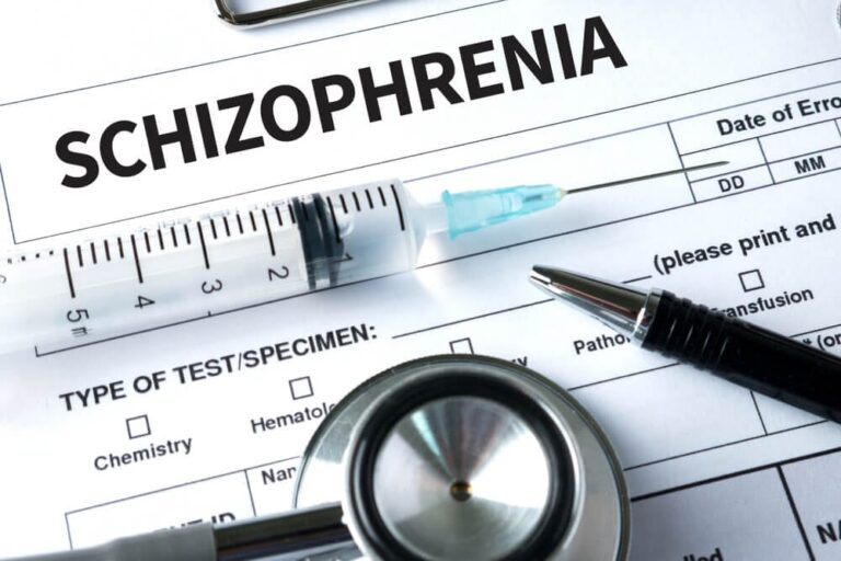 Catatonic Schizophrenia: Symptoms and Treatment